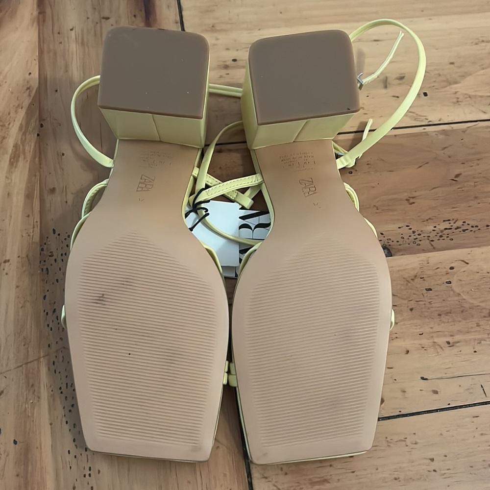 ZARA heeled Square Toe Ankle strap sandal size 6.5 - Picture 3 of 9